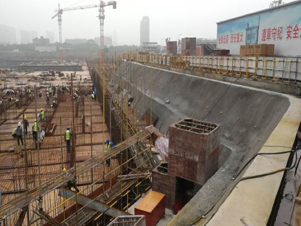 pc工法組合鋼管樁在深土區域應用可起到的作用